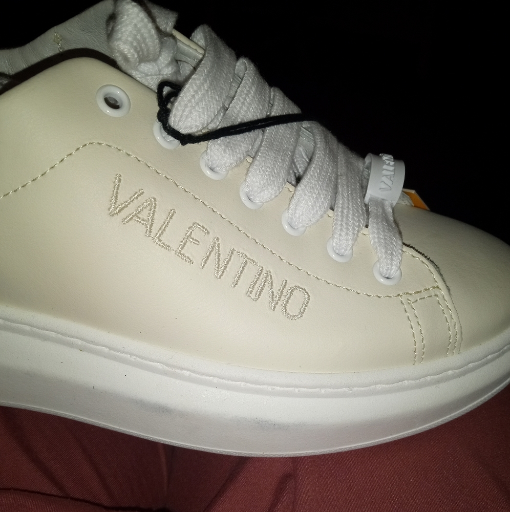 Valentino Frescia NWT Size 8 Pewter/Cream/White